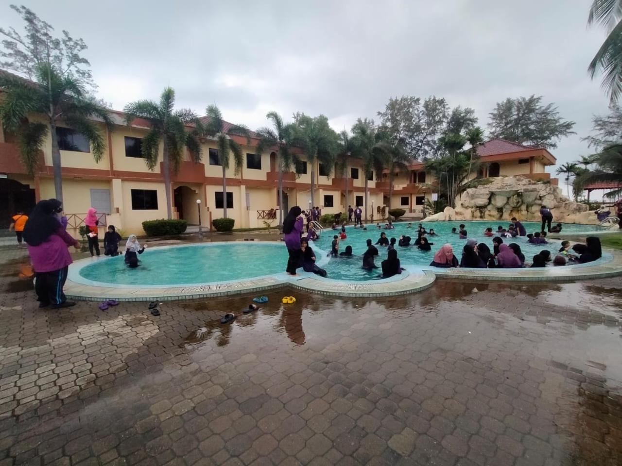 Seri Indah Resort Kuala Terengganu Exteriör bild